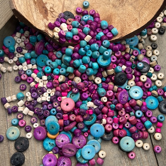 Colored Coconut Shell Coco Beads Mixed Lot DIy Jewelry Making Crafting Bundle - Picture 9 of 16